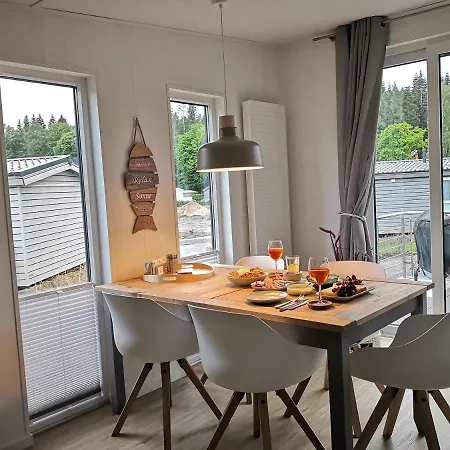 別荘 Ostseecamp Luebecker Bucht Haffhuus51 Mit Kostenfreier Saunanutzung シャルボイツ